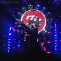 foofighters_citifield-flashwounds_cell-3