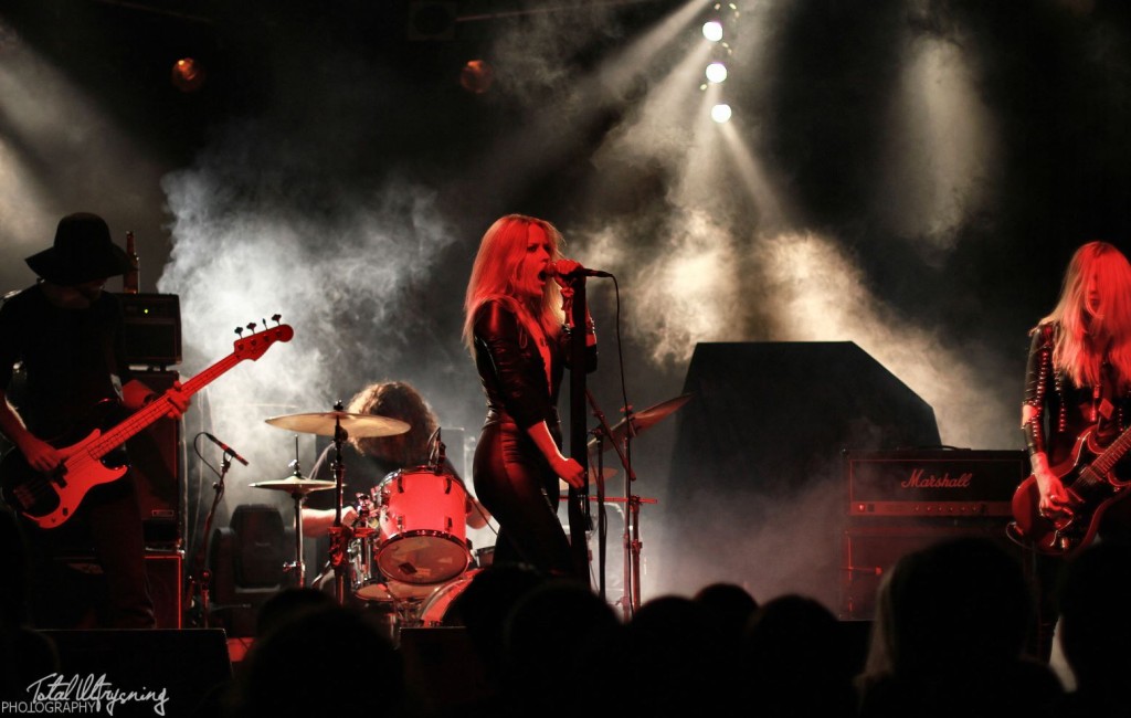 Photo by Jaqueline Jacqueline Eckert / Total Utfrysning Photography