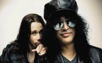 Slash Featuring Myles Kennedy and The Conspirators Announce <i>World on Fire</i> and Give Interview about the Album!