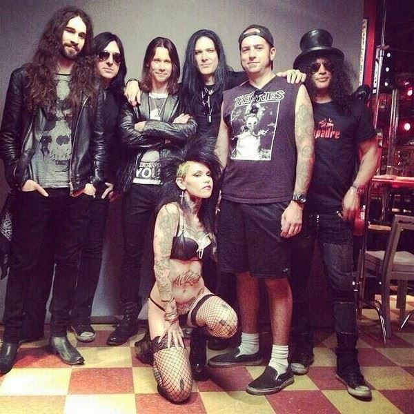Slash, Myles and The Conspirators, and special guests during new album photoshoot session