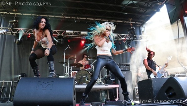 Butcher Babies, photo by SethM for FW