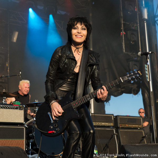 Joan and The Blackhearts in front of screaming fans at Amnesia Rockfest 2014, photo by Francois Poulin for FW