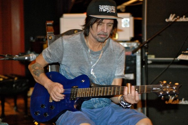 Phil Campbell concentrating on material for the new album