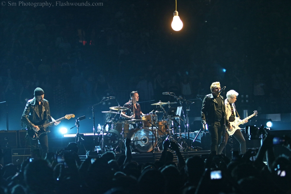 U2 band lightbulb